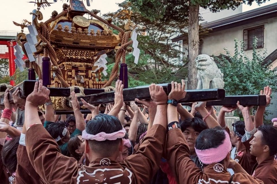 宮入する二之宮神輿
